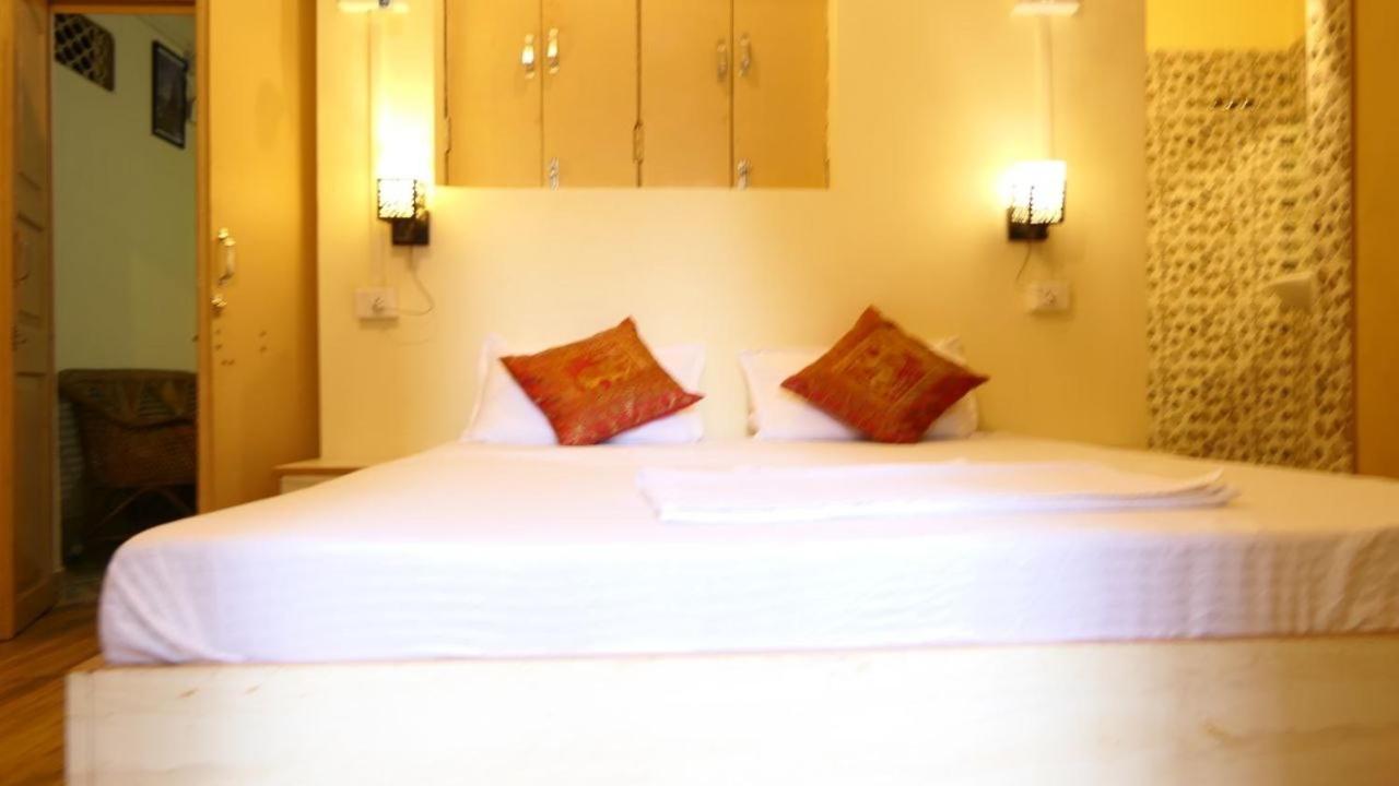 Yogi Soul Hotel พาราณสี ภายนอก รูปภาพ