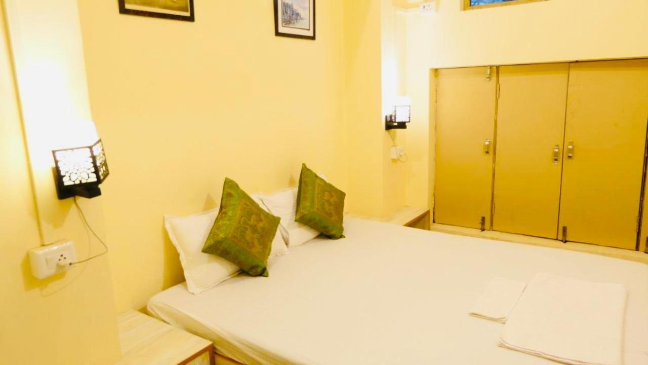 Yogi Soul Hotel พาราณสี ภายนอก รูปภาพ