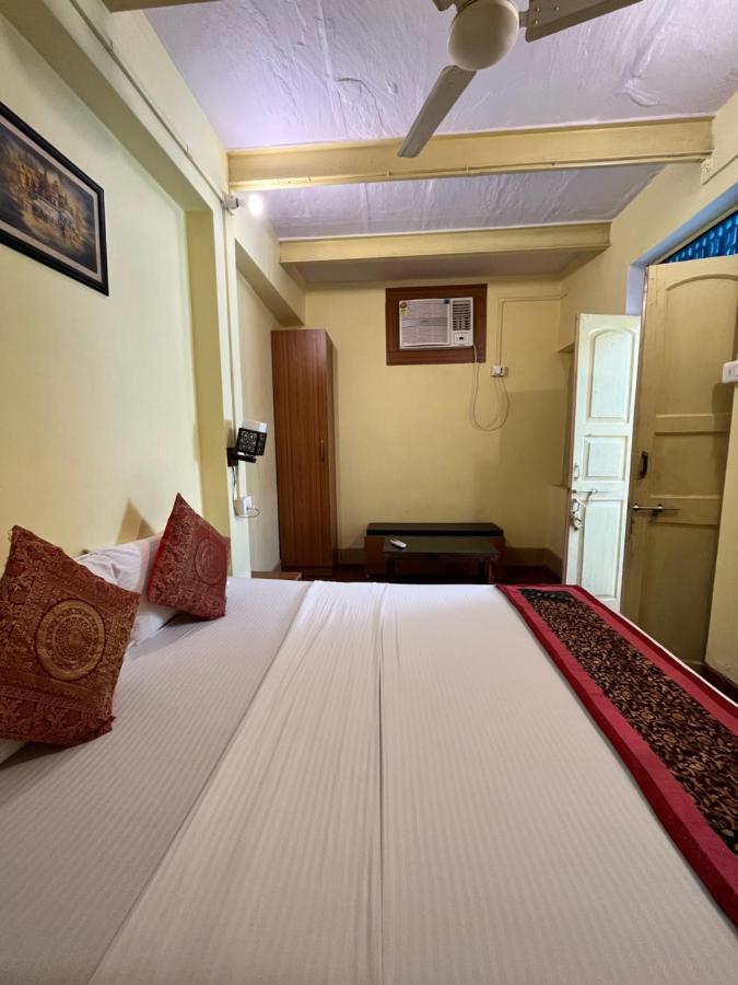 Yogi Soul Hotel พาราณสี ภายนอก รูปภาพ